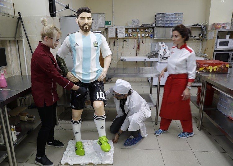 حلوى على شكل نجم المنتخب الأرجنتيني