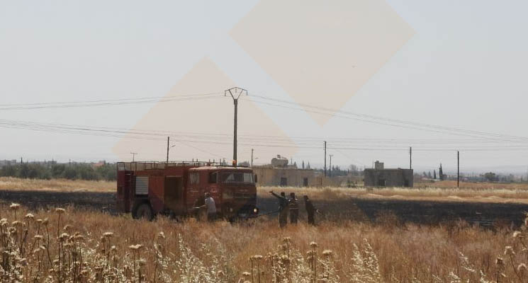 فوج الإطفاء يخمد حريق في الجهة الشرقية من مدينة سلمية