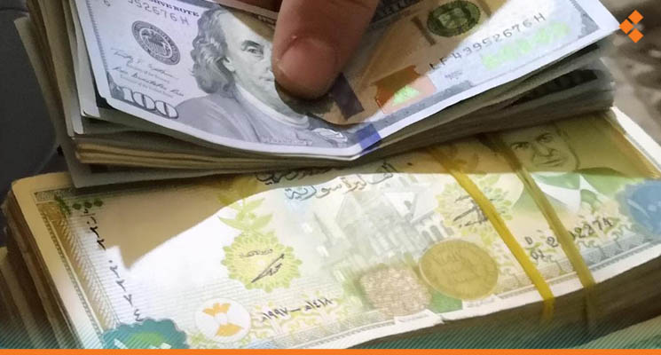 على عتبة الـ 700 الدولار يصل لأعلى سعر له في سورية منذ 8 سنوات