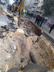 مصدر بمحافظة حلب يوضح سبب الهبوط بالشارع الرئيسي لحي الصالحين
